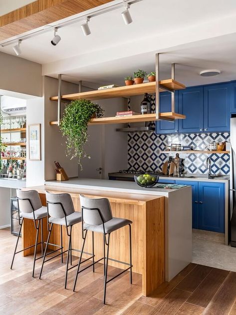 cucina con penisola stile moderno